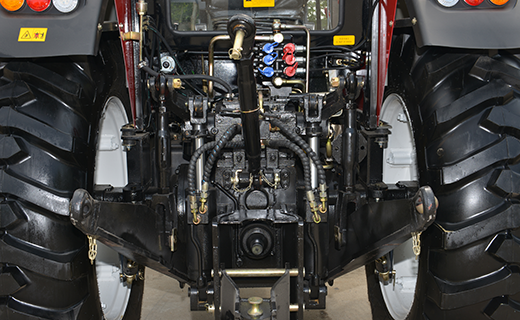 利来w66国际-1404型拖拉机